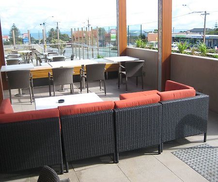 Christies Beach Hotel Clarendon Exterior foto