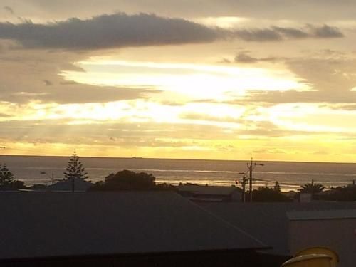 Christies Beach Hotel Clarendon Exterior foto